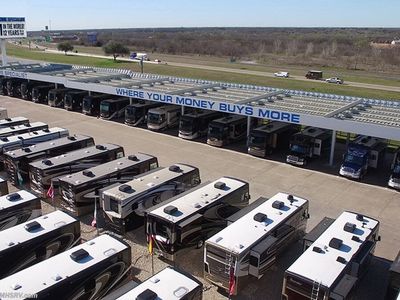 2026 Thor Motor Coach Tiburon — photo 58 view