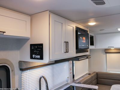 2026 Thor Motor Coach Geneva - Photo 8