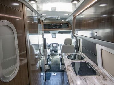 2017 Airstream Interstate Grand Tour null - Photo 2