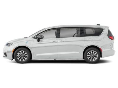 2024 Chrysler Pacifica - Photo 1