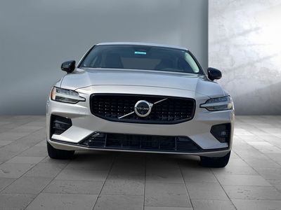 2024 Volvo S60 - Photo 2