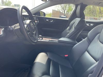 2024 Volvo S60 - Photo 9
