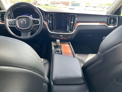 2024 Volvo S60 - Photo 12