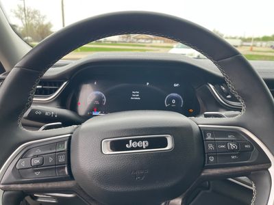 2023 Jeep Grand Cherokee - Photo 10