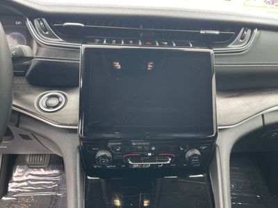 2023 Jeep Grand Cherokee - Photo 11
