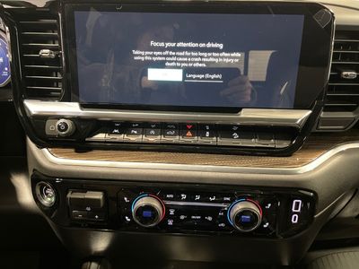 2026 Chevrolet Silverado 1500 - Photo 12