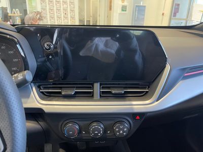 2026 Chevrolet Trax - Photo 11