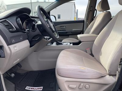 2016 Kia Sedona - Photo 9