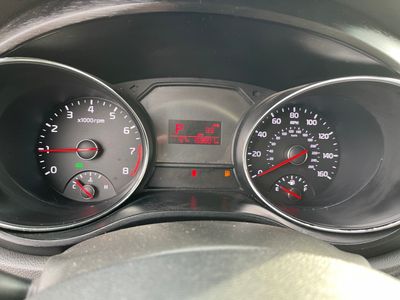 2016 Kia Sedona - Photo 10