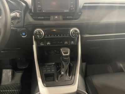 2021 Toyota RAV4 - Photo 13