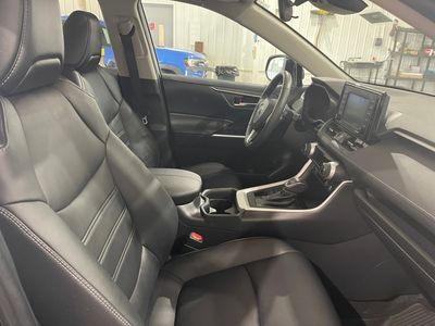 2021 Toyota RAV4 - Photo 15