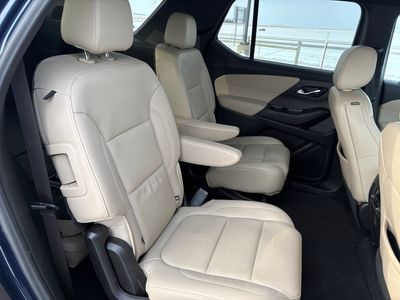 2022 Chevrolet Traverse - Photo 12