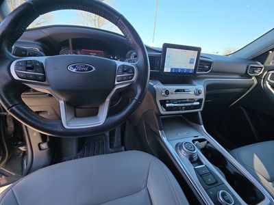 2021 Ford Explorer — photo 12 view