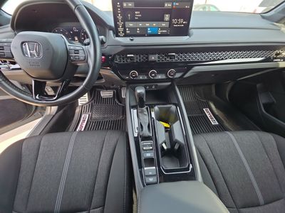 2023 Honda Accord Hybrid — photo 13 view