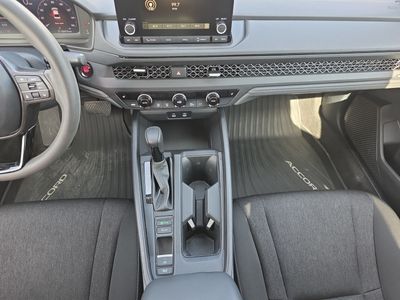 2023 Honda Accord Sedan - Photo 13