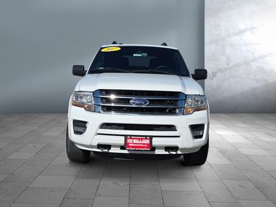 2017 Ford Expedition — side profile view