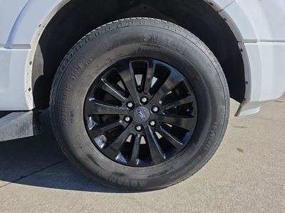 2017 Ford Expedition — photo 16 view
