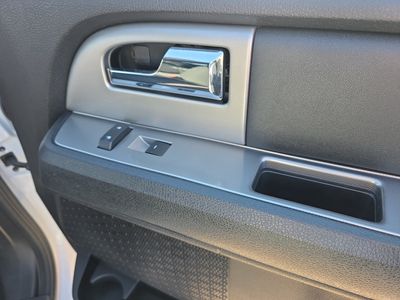 2017 Ford Expedition — photo 21 view