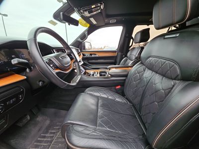 2022 Jeep Grand Wagoneer - Photo 9