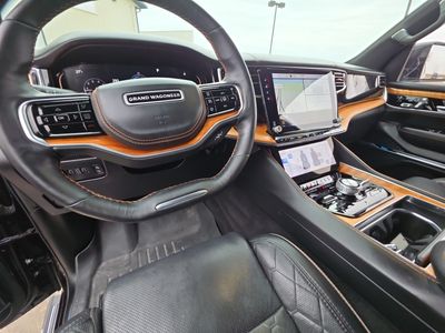 2022 Jeep Grand Wagoneer - Photo 12