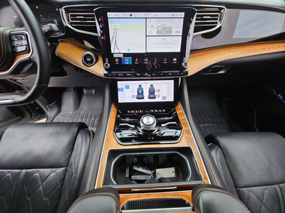 2022 Jeep Grand Wagoneer - Photo 13