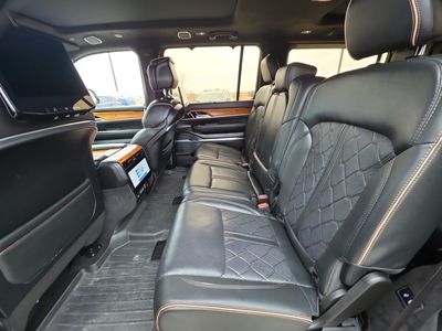 2022 Jeep Grand Wagoneer - Photo 18