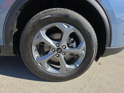 2025 Ford Escape - Photo 16