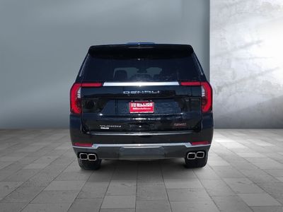 2025 GMC Yukon — detail view