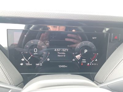 2025 GMC Yukon — photo 10 view