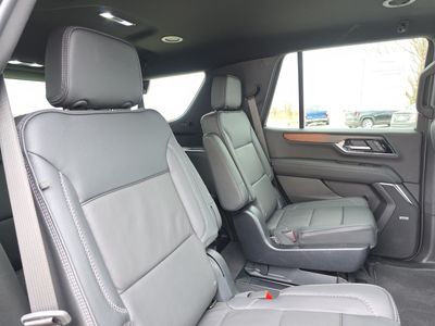 2025 GMC Yukon — photo 14 view