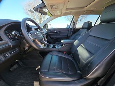 2022 GMC Acadia — photo 9 view