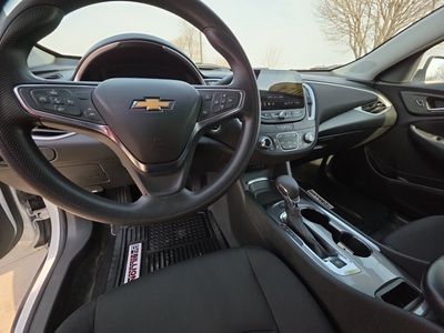 2024 Chevrolet Malibu — photo 12 view