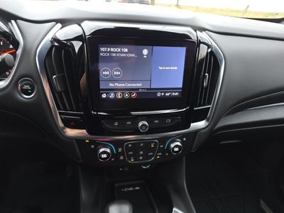 2022 Chevrolet Traverse - Photo 11