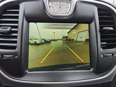 2023 Chrysler 300 - Photo 23