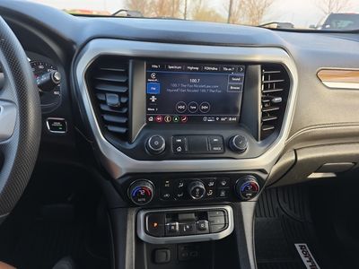 2022 GMC Acadia - Photo 11