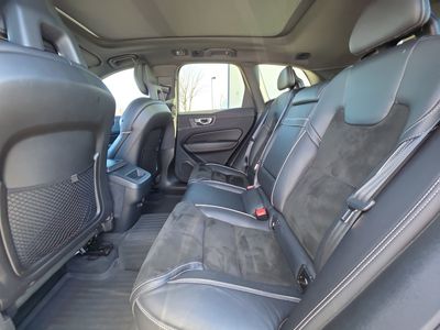 2018 Volvo XC60 - Photo 18