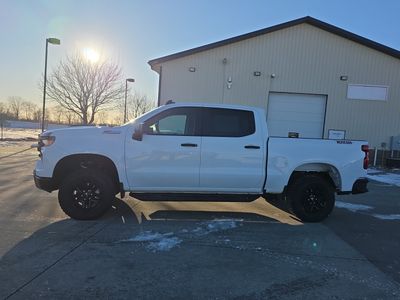 2025 Chevrolet Silverado 1500 - Photo 3