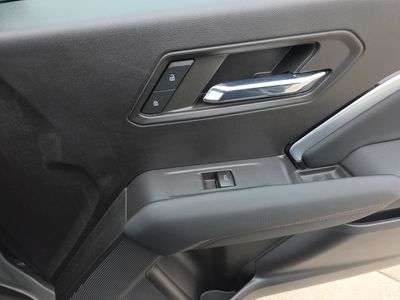 2023 Chevrolet Colorado - Photo 21