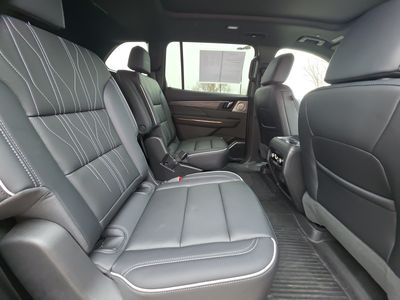 2025 Buick Enclave — photo 14 view