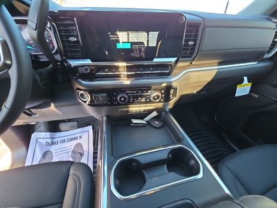 2026 Chevrolet Silverado 2500HD - Photo 6