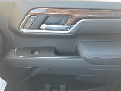 2026 Chevrolet Silverado 1500 — photo 21 view