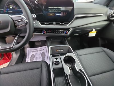 2026 Chevrolet Equinox — photo 13 view