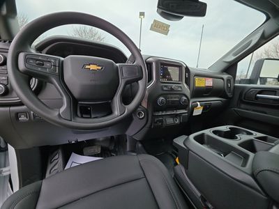 2025 Chevrolet Silverado 3500HD CC - Photo 12