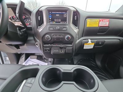 2025 Chevrolet Silverado 3500HD CC - Photo 13