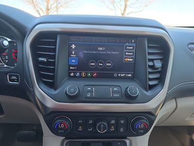 2020 GMC Acadia — photo 11 view