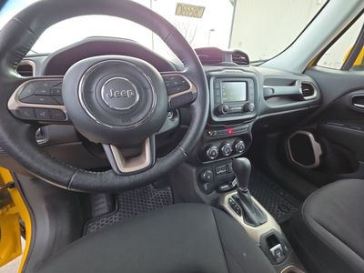 2017 Jeep Renegade - Photo 12
