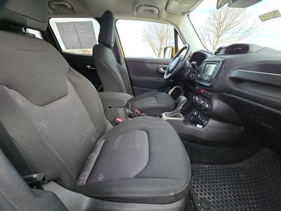2017 Jeep Renegade - Photo 15