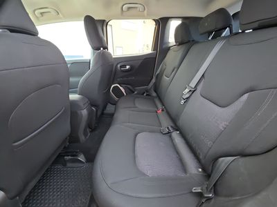 2017 Jeep Renegade - Photo 18