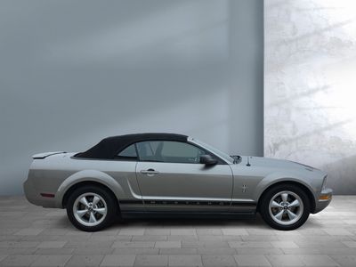2008 Ford Mustang — photo 7 view