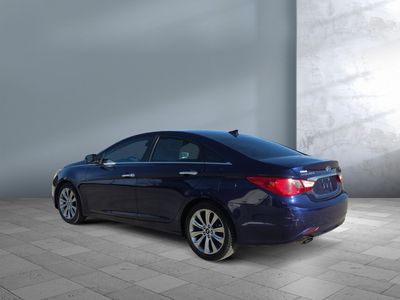 2012 Hyundai Sonata — interior view